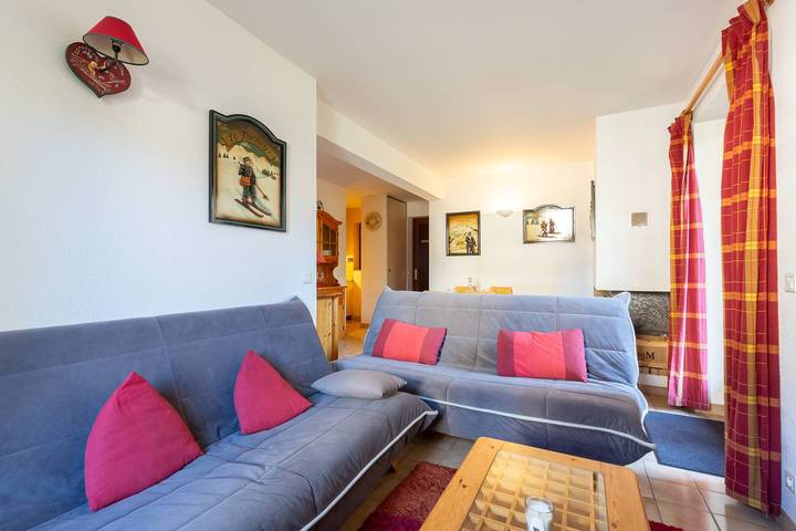 Gîte pour 6 personnes, avec terrasse à Germ - 4