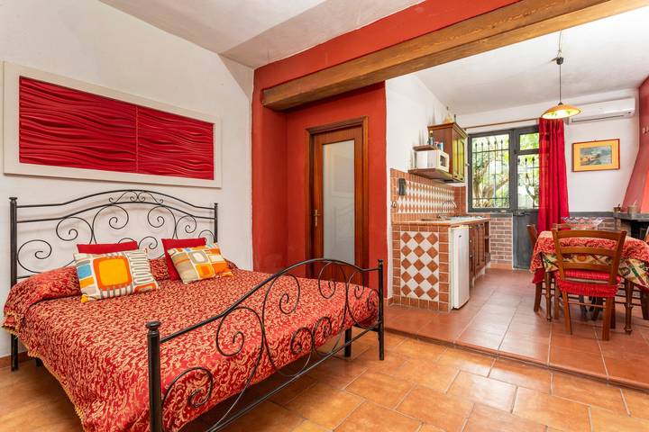 Appartement entier, Maison de vacances 'Cantina' avec vue sur la mer, Wi-Fi et climatisation in Piedimonte Etneo, Etna