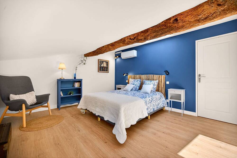 Pigeonnier de charme ~Piscine chauffée ~ Hammam ~ 3 chambres ~6 personnes in Villefranche-de-Lauragais, Canal du Midi
