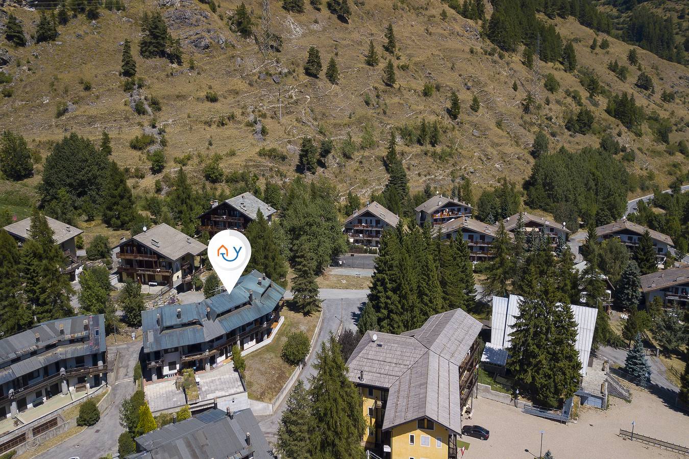 Ganze Wohnung, Wohnung mit Bergblick, Parkplatz & WiFi, 300m zum Torrente Chisone in Pragelato, Turin Provinz