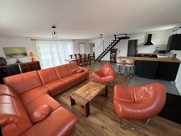Gîte pour 23 personnes, avec jardin dans Plage Du Men Armor