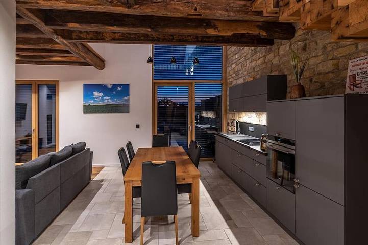 Ferienwohnung für 4 Personen, mit Garten und Sauna sowie Whirlpool und Terrasse