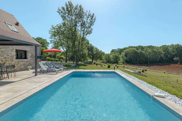 Gîte pour 8 personnes, avec Piscine à Montgesty - 2