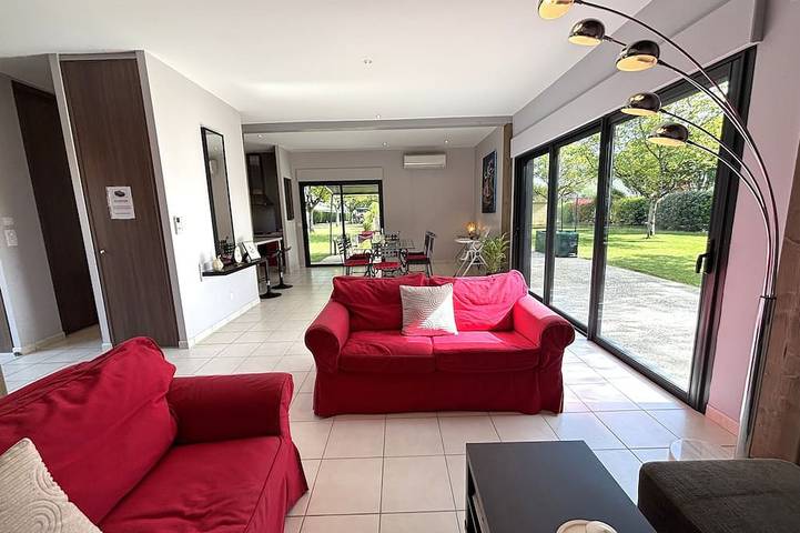 Gîte pour 14 personnes, avec terrasse et jardin à Saint-Vincent-de-Cosse - 3