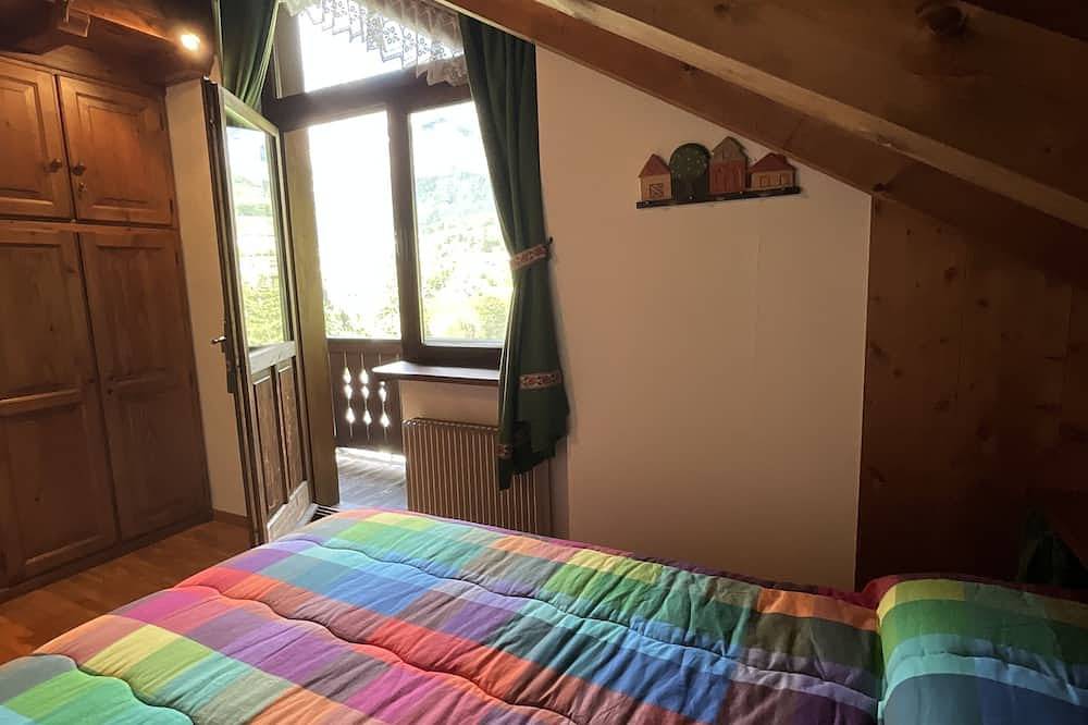 Appartamento intero, Chalet Stravedo - Una Camera da Letto Appartamento, Ospiti Massimo 4 in San Vito di Cadore, Dolomiti Superski