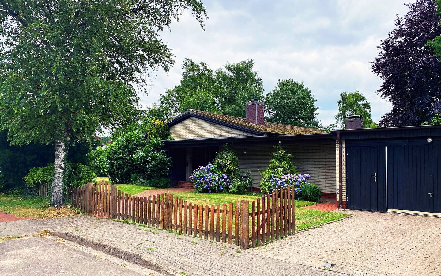 Holiday Home 'Ferienhaus Emeis' with Terrace, Garden and Wi-Fi in Leck, Grünes Binnenland