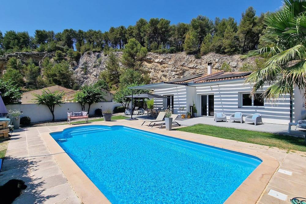 Villa contemporaine de plain pied au calme, entre Aix-en-Provence et Lourmarin in Meyrargues, Région d'Aix-en-Provence