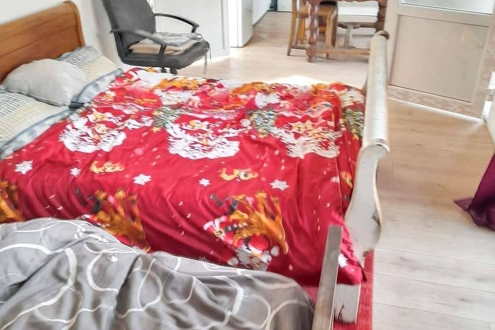 Entire apartment, Homerez - Comfortable studio in Bellerive-sur-Allier in Bellerive-sur-Allier, Vichy region