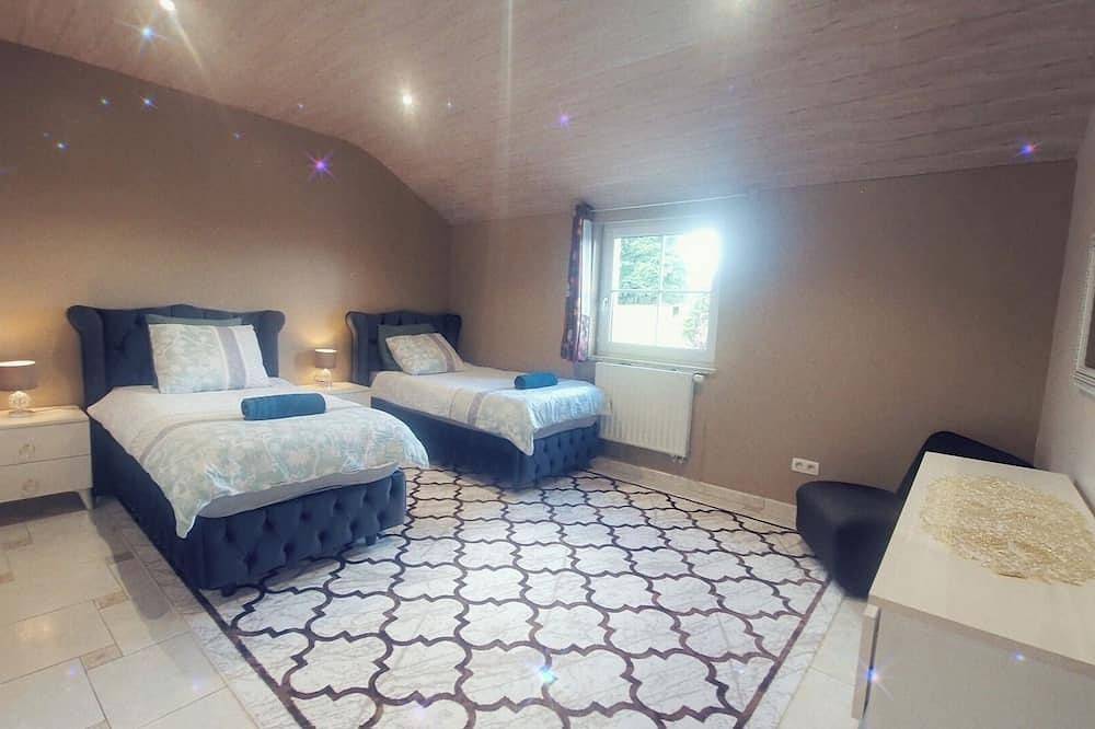 Geheel appartement, Nazareth vacation home in Bastenaken, Parc naturel Haute-Sûre Forêt d'Anlier