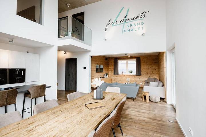 Chalet für 10 Personen, mit Balkon und Terrasse sowie Sauna und Ausblick in Blankenburg