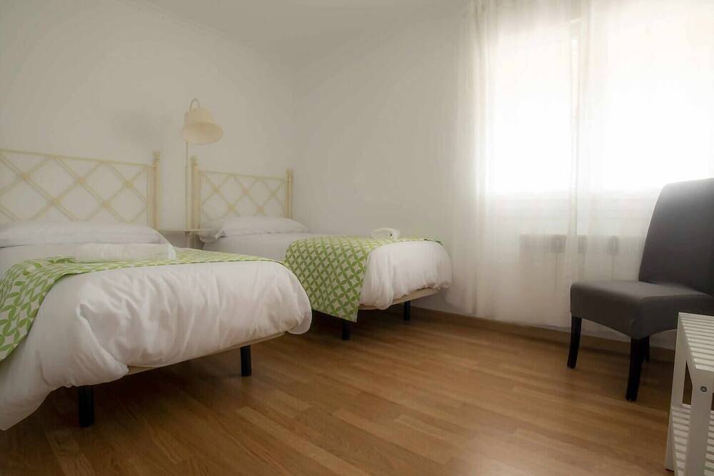 Entire apartment, Mountain. Incredible apartment. Villa de Gredos in Navarredonda de Gredos, Ávila Region