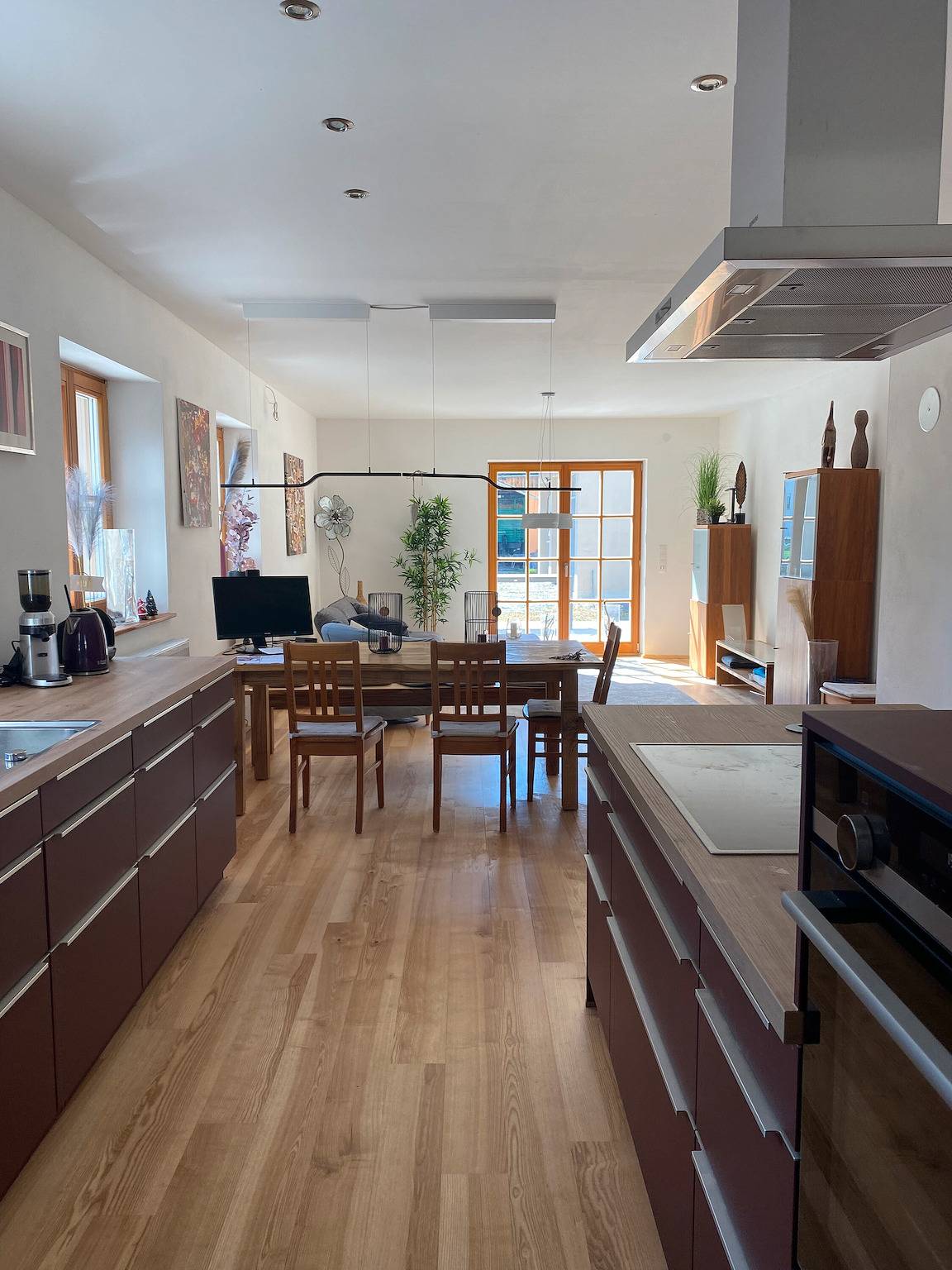 Apartamento entero, Apartamento 'Wein' con terraza privada, jardín compartido y Wi-Fi in Holzheim a.Forst, Baviera Oriental