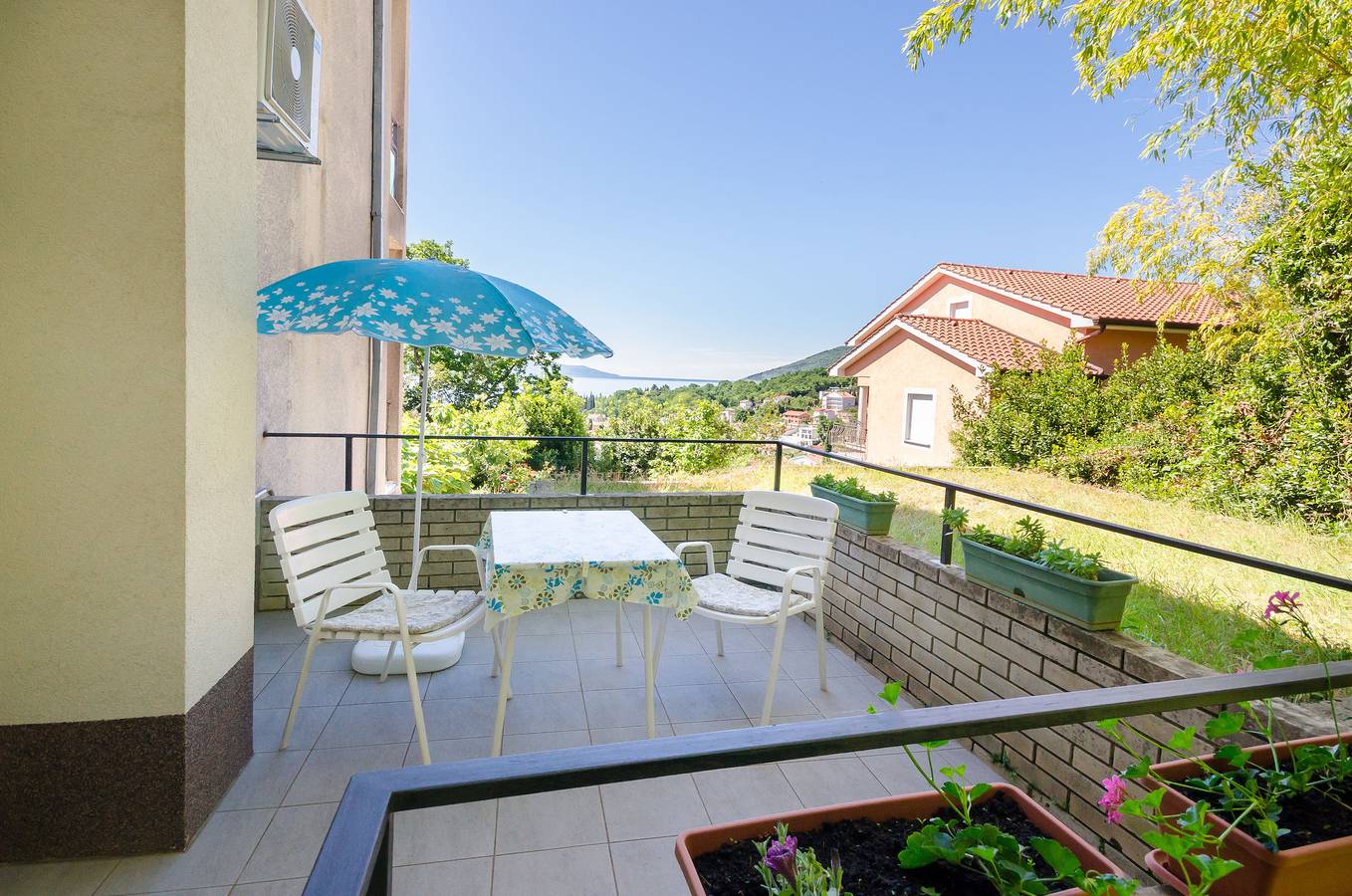 Całe studio, Apartments Mladen Jelica in Icici, Opatija Riviera