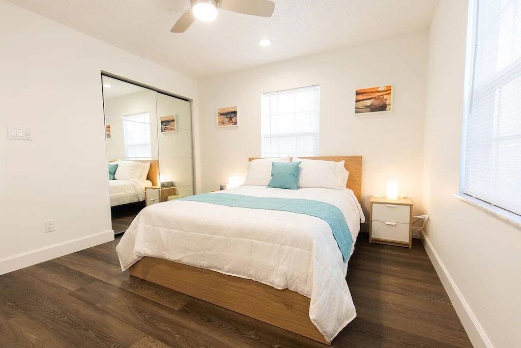 #10 Modern home beautify by Hyde Park-Joyful Mmts in Tampa, Tampa Bay