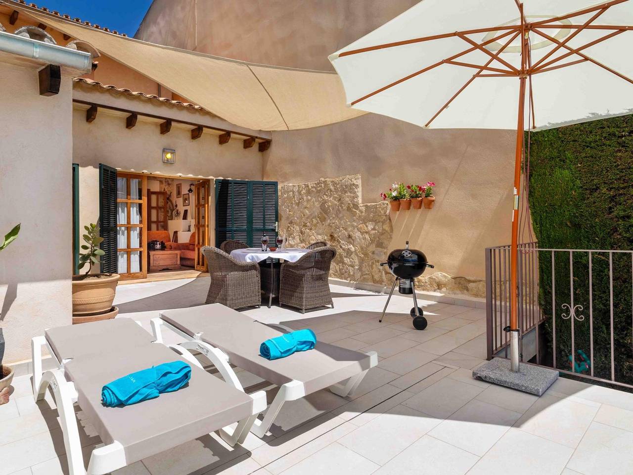 Can Olivera - Preciosa casa de pueblo con piscina privada en Llubí in Llubí, Interior de Mallorca