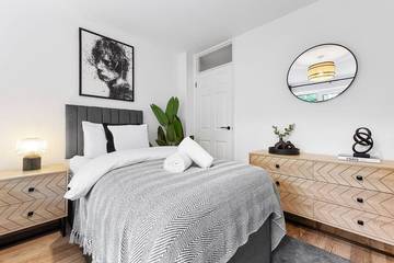 Apartment for 6 People in Luton, Chiltern Hills, Photo 4