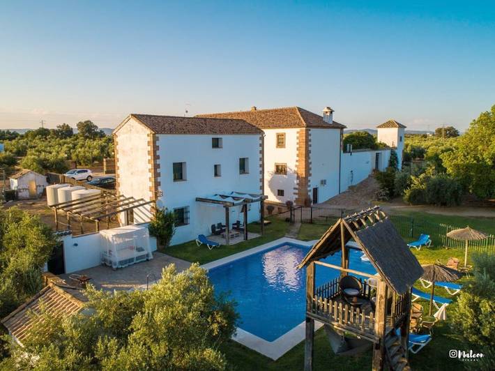 Casa rural para 2 personas, con Terraza además de Jardín y Piscina en Montoro 