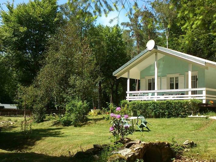 Cottage voor 4 personen, met Whirlpool en Terras in Natuurpark Morvan