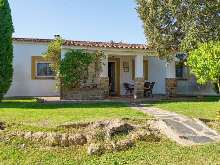 Ferienhaus für 6 Personen, mit Terrasse und Garten sowie Pool in Herrera de Alcántara