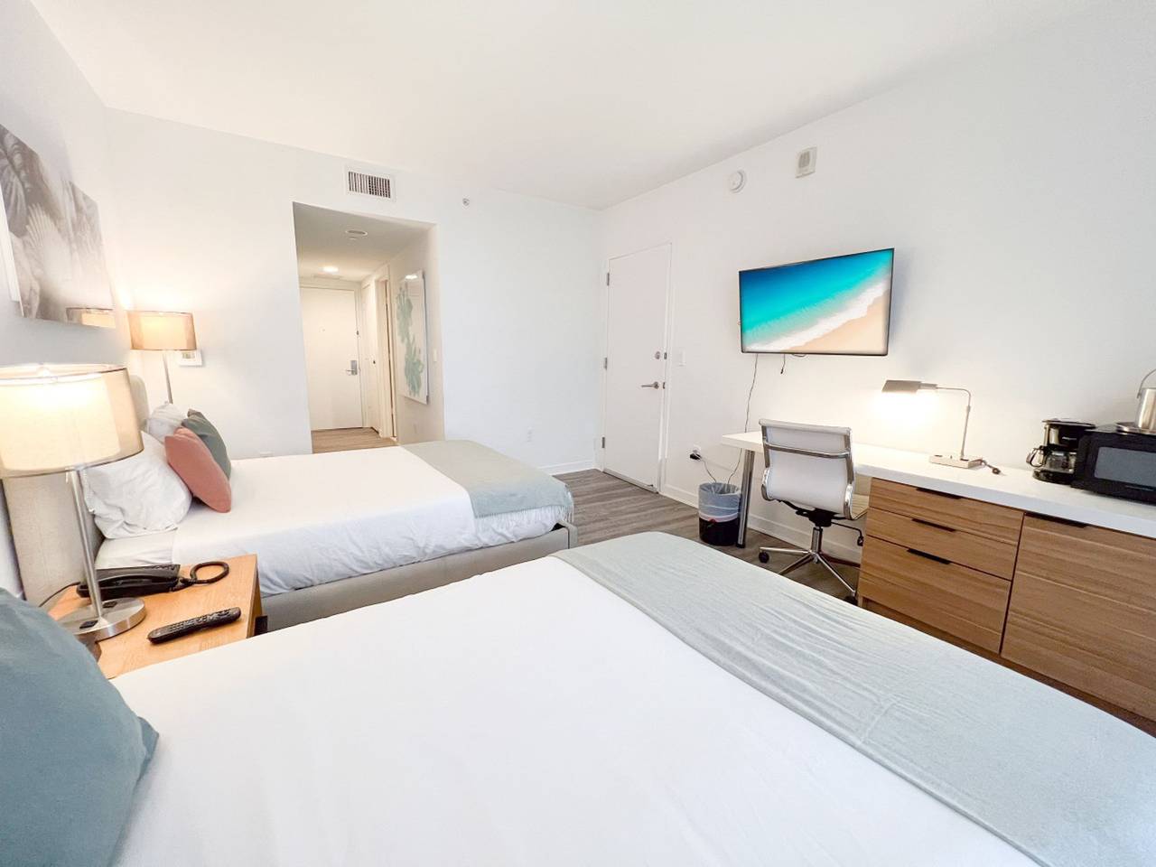 Apartamento entero, Beachwalk Studio Bliss in Hallandale Beach, Broward County