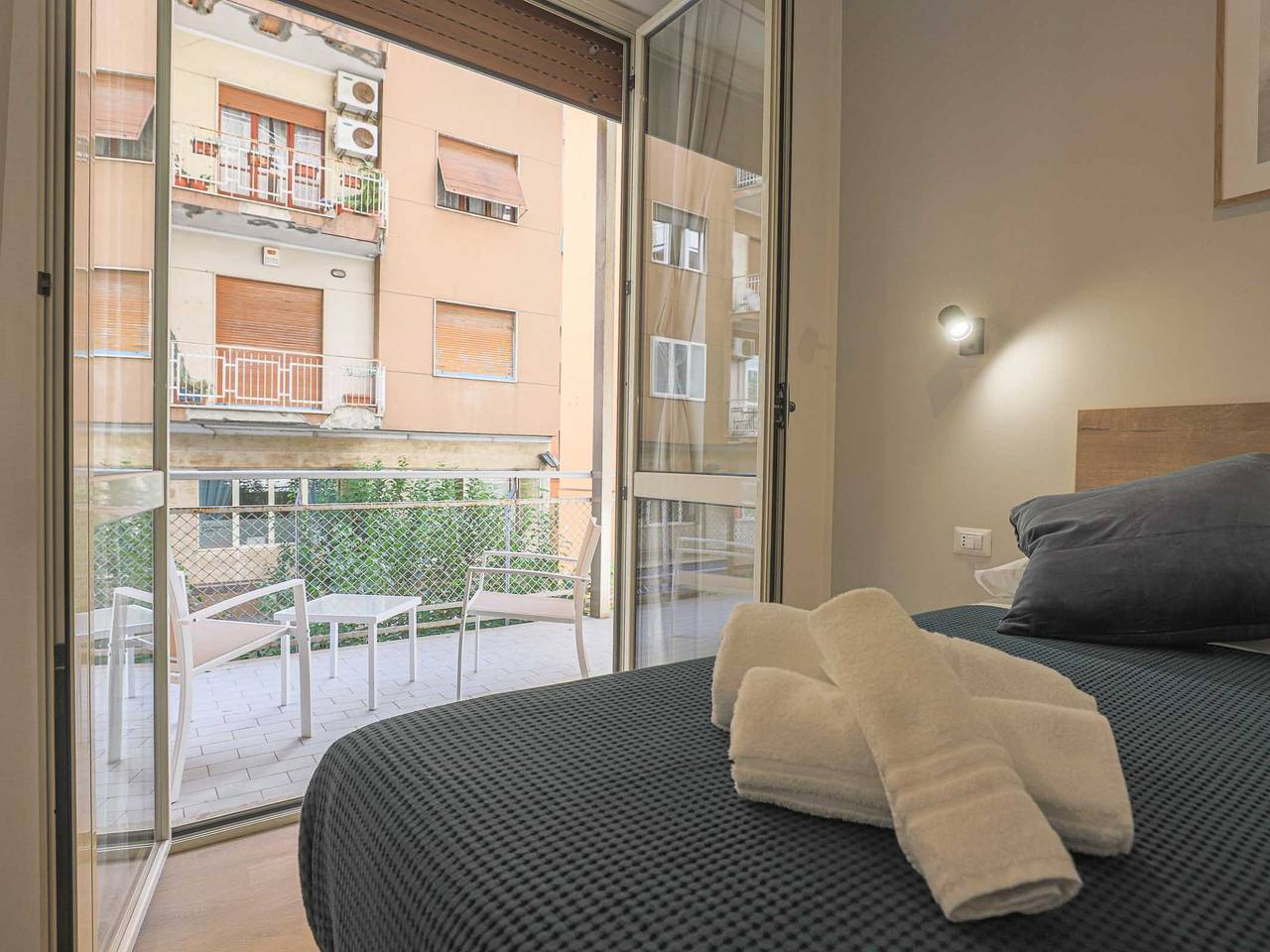 Charming room in the center of Salerno in Salerno, Costa tirrenica Campania