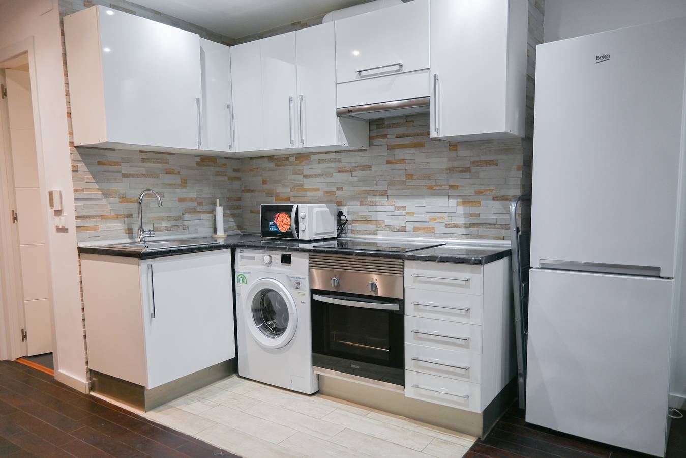 Appartamento intero, M (Sen1692)Amplio Apartamento con Balcón en Calle  in Chamberí (Madrid), Madrid