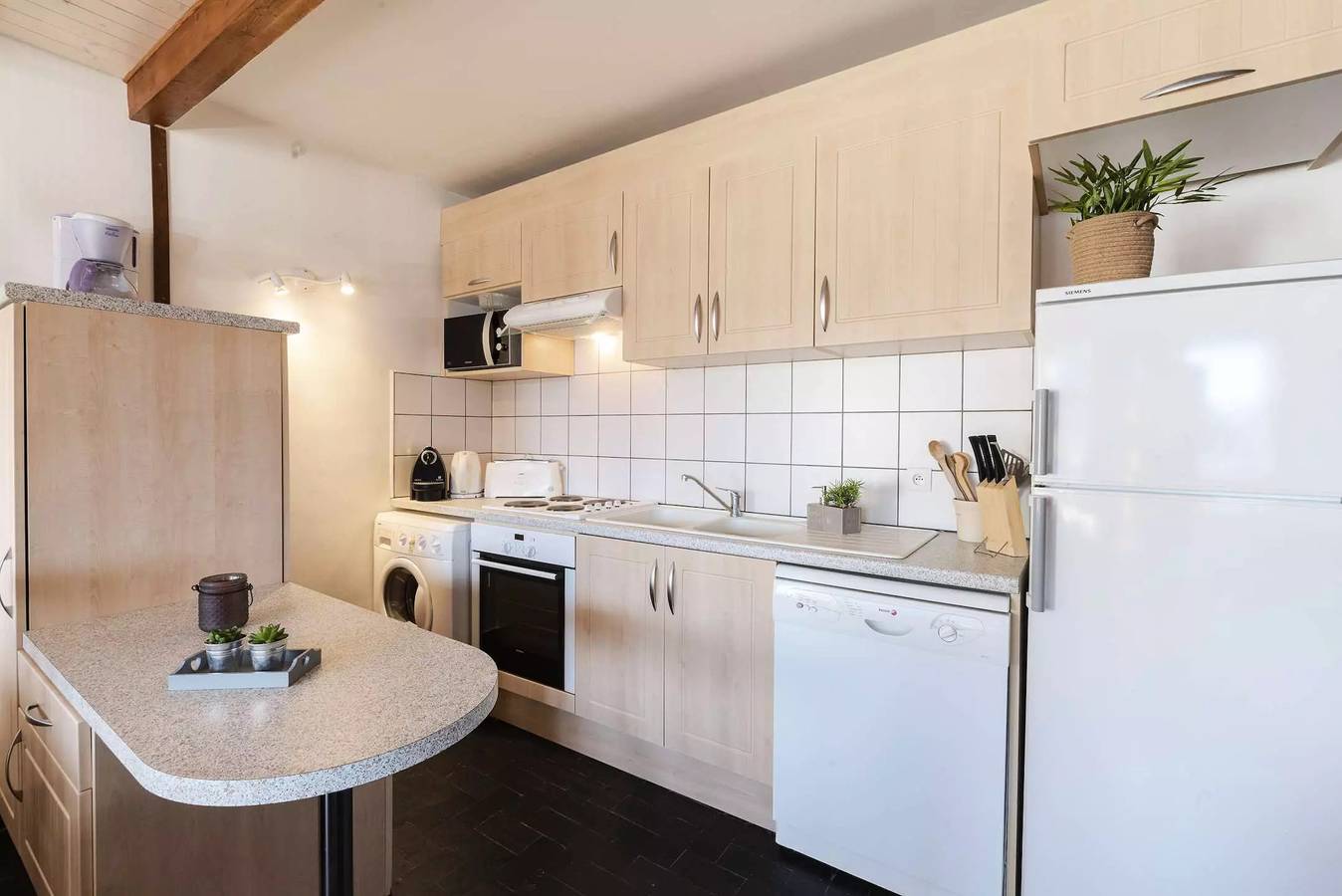 Ganze Wohnung, Ferienwohnung 6 Personen in der Nähe von Skipisten von Pla d'Adet in Saint-Lary-Soulan, Nationalpark Pyrenäen
