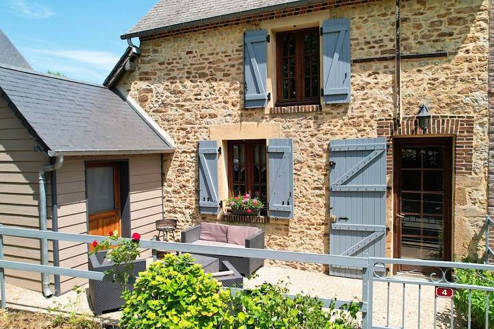 Location de vacances pour 8 personnes à Ferrières-la-Verrerie