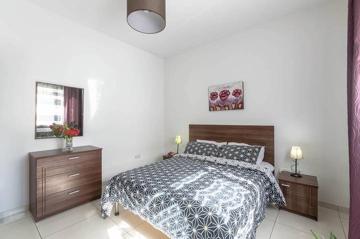 Gîte pour 8 personnes, avec balcon dans Qawra - 2