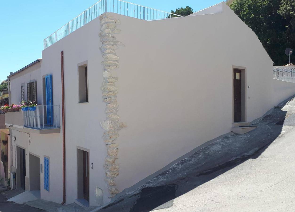 Casa d'Angolo in Chiaramonti, Province de Sassari