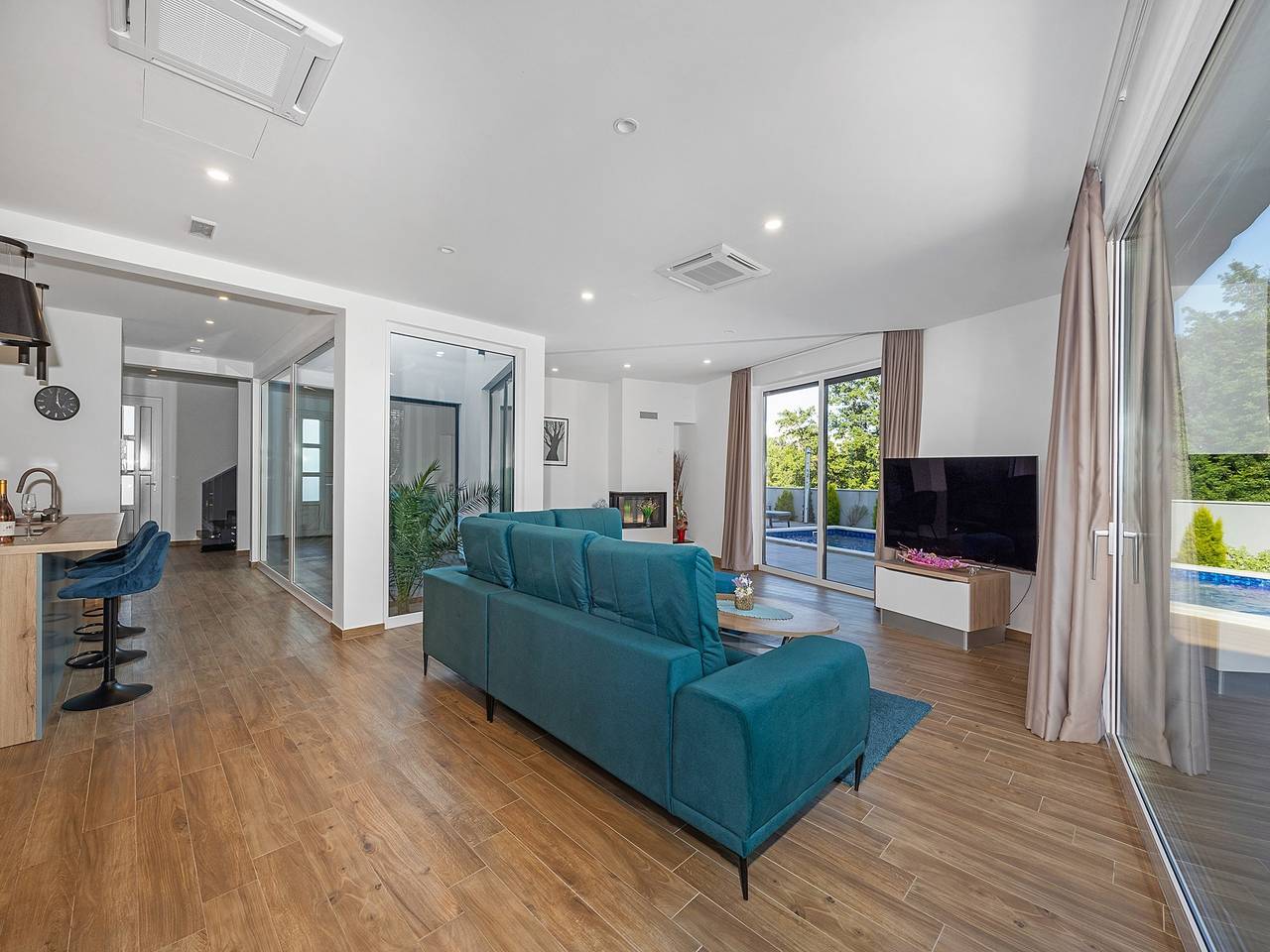 Villa mit Pool, Spielzimmer, Garten in Cervar, Porec und Umgebung