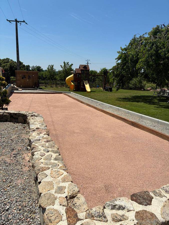 Location de vacances pour 4 personnes, avec jardin ainsi que piscine et jacuzzi, adapté aux familles dans Sainte-Thérence - 4