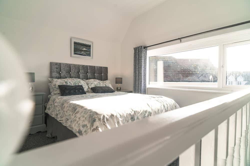 Entire apartment, Apartment Double Ensuite at Beachmount Holiday Apartments in Rhos on Sea, Conwy region