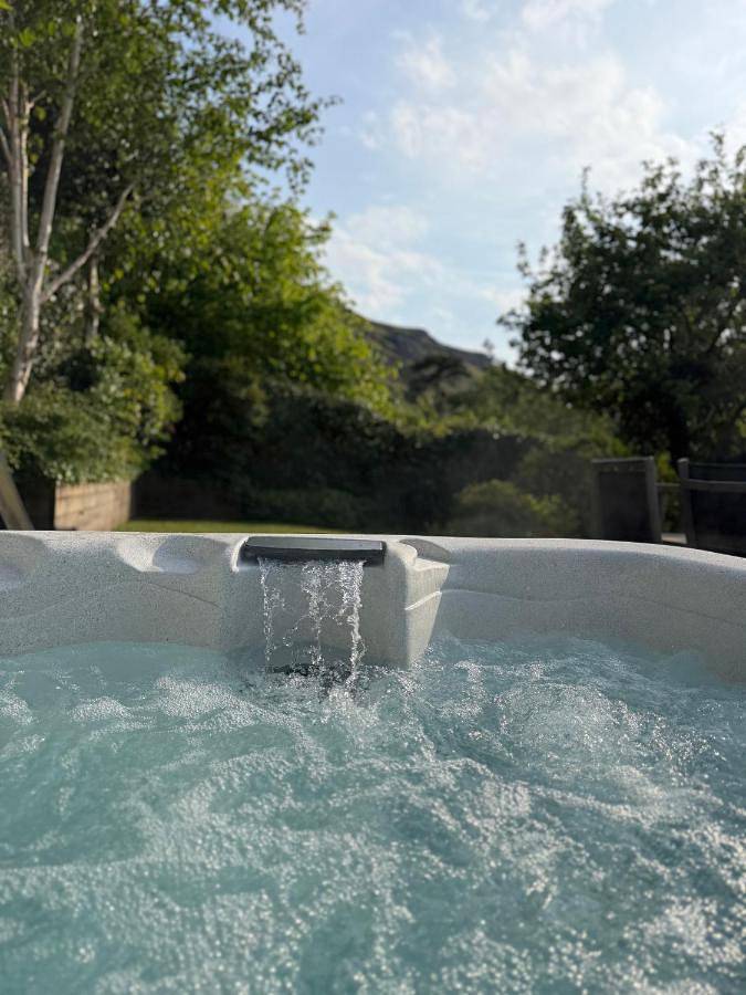 Two-Bedroom House in Fairbourne, Snowdonia