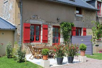 Gîte pour 4 personnes, avec jardin à Ouroux-en-Morvan