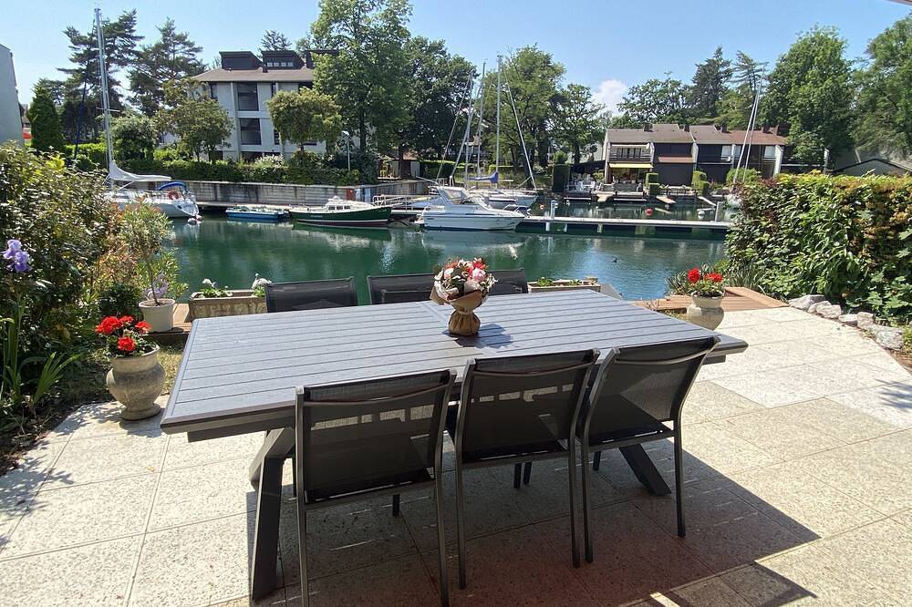Dom stóp w wodzie, łódź pedał i cumowanie dostępny in Thonon-les-Bains, Thonon-les-Bains region