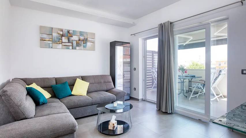 Ferienwohnung für 4 Personen, mit Terrasse und Whirlpool in Tisno - 2