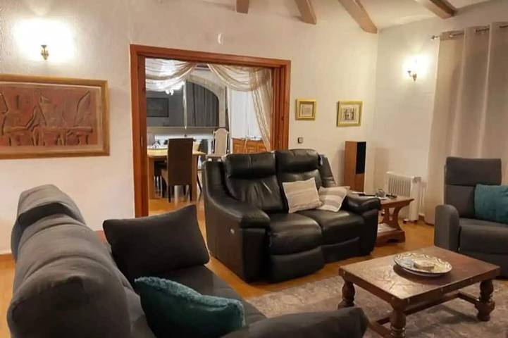 Villa Gan Eden a gem in a privileged environment in La Drova, Barx