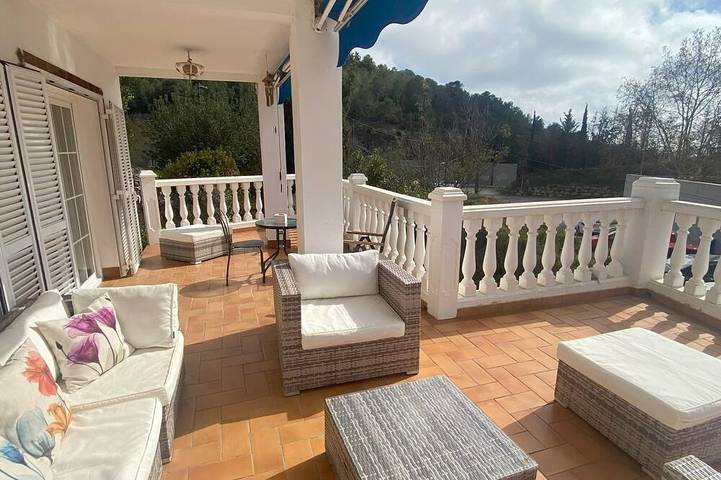 Vacation rental for 8 people, with pool and yard, with pets in Sitges
