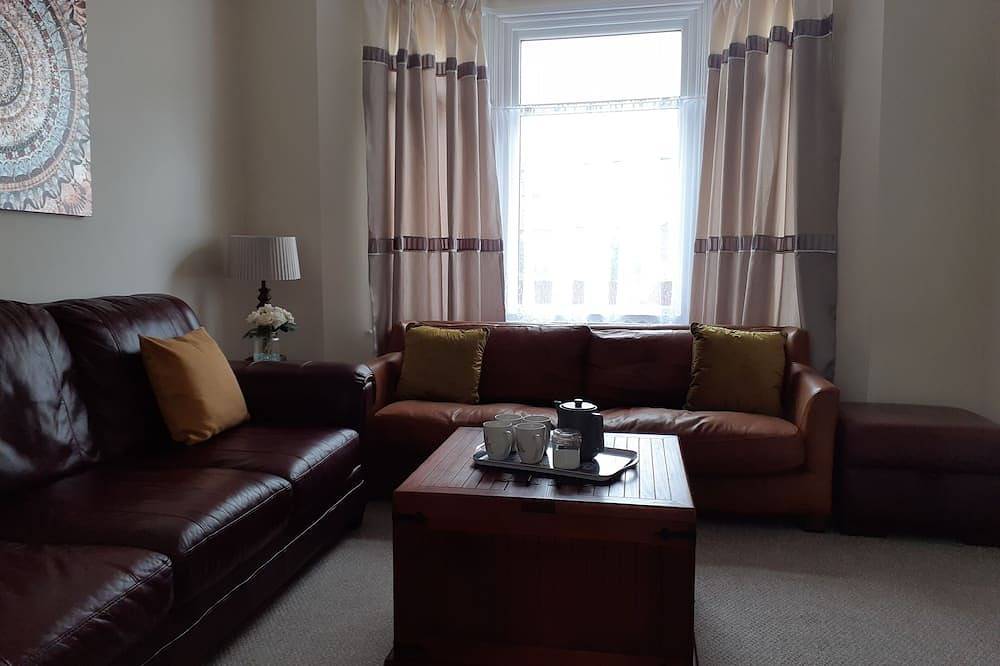 Family holiday home near both sea front and town in Great Yarmouth, The Broads