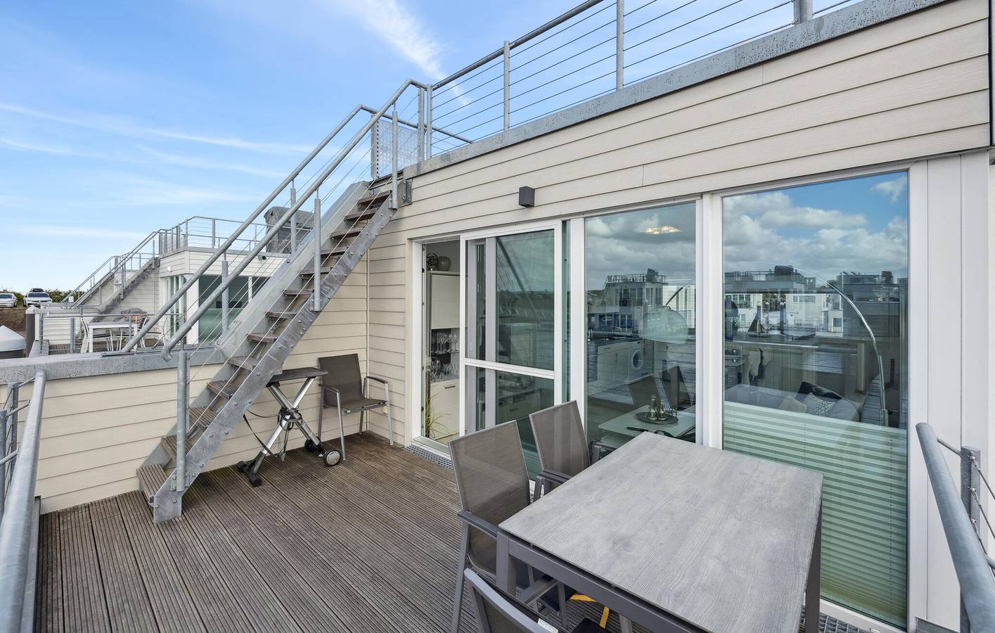 Apartment mit Meerblick, Terrasse und Parkplatz in Olpenitz, Kappeln