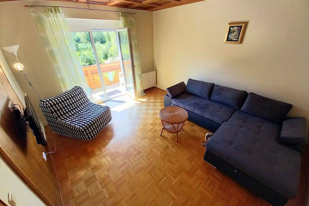 Ganze Wohnung, Near mountains and lakes in Gailtaler Alpen, Gitschtal