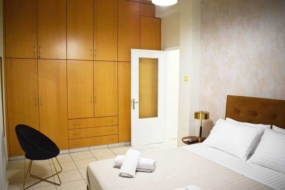 Nama -Central Vacation rental with free parking only 900m far from Venetian Port in Chania regione
