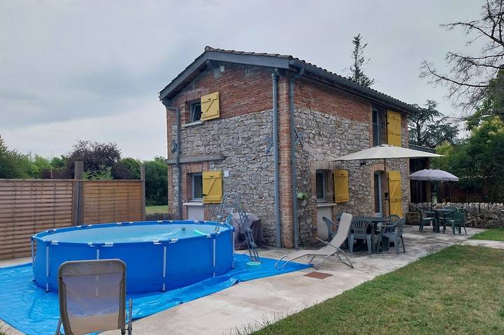 Location de vacances pour 6 personnes, avec Terrasse et Jardin à Montricoux