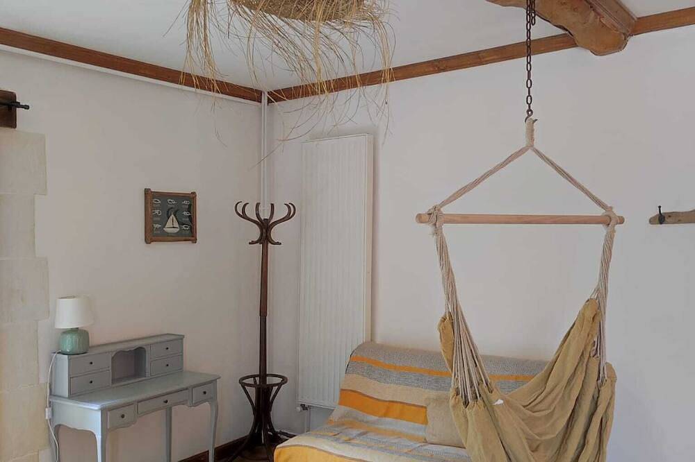 Chambre D'hôte à La Cour Souveraine Près des Plages du Débarquement et de Bayeux in Saint-Exupère-en-Bessin, Bayeux region