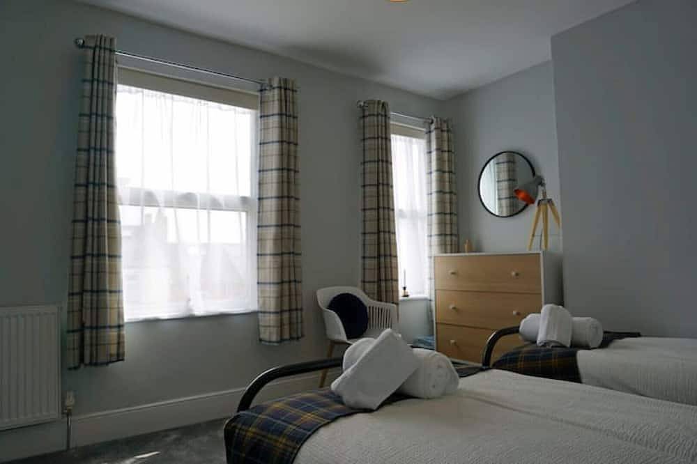 Stylish 3 Bedroom Victorian Villa with hot tub in Lincoln, Lincolnshire