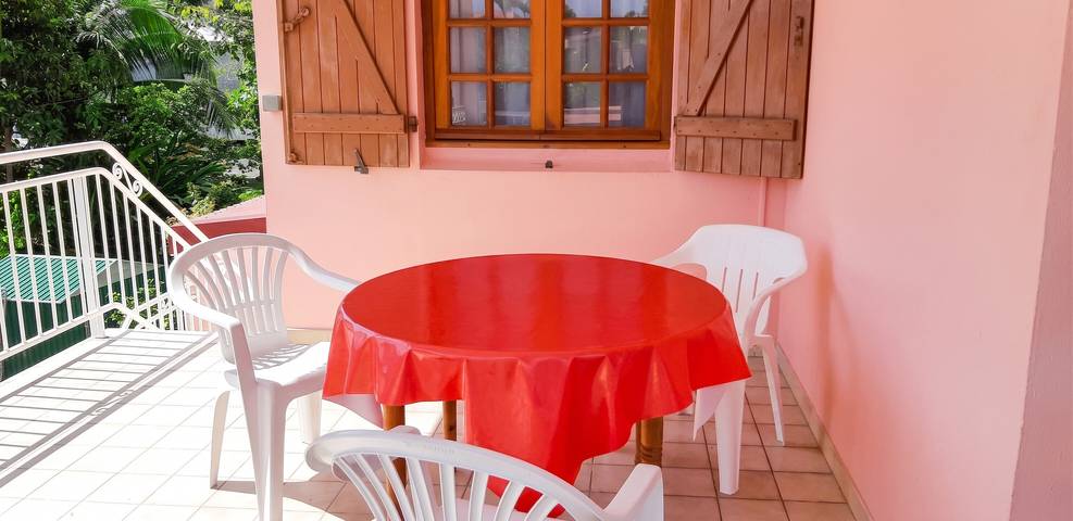 Ganze Wohnung, Gemütliche Wohnung in Les Trois-Îlets - 60 m² mit Garten in Les Trois-Îlets, Martinique