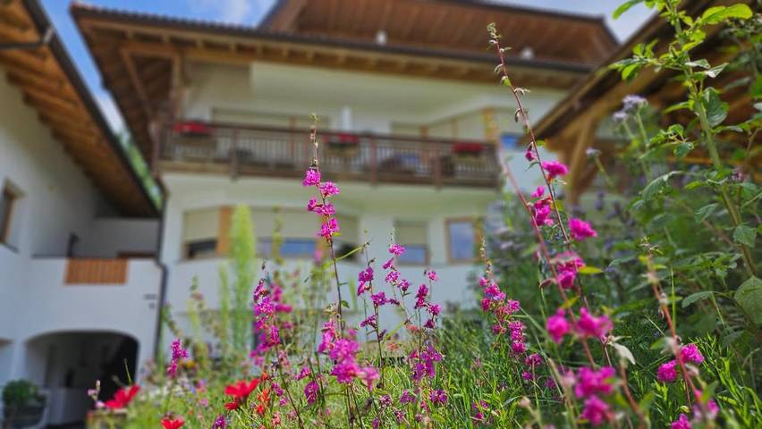 Ferienwohnung für 5 Personen, mit Balkon und Ausblick, kinderfreundlich in Bruneck