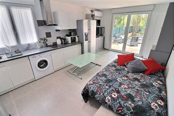 Location de vacances pour 4 personnes, avec terrasse et jardin dans Zone nature des vieux salins d'Hyères - 3
