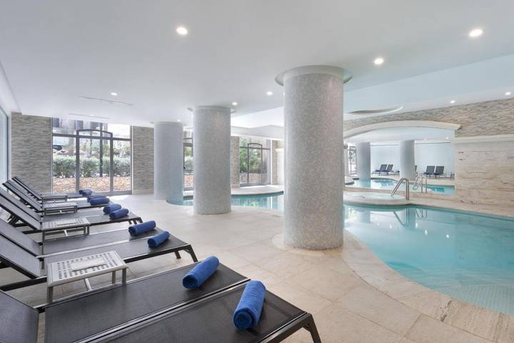 Hôtel pour 2 personnes, avec sauna et piscine ainsi que jacuzzi et jardin